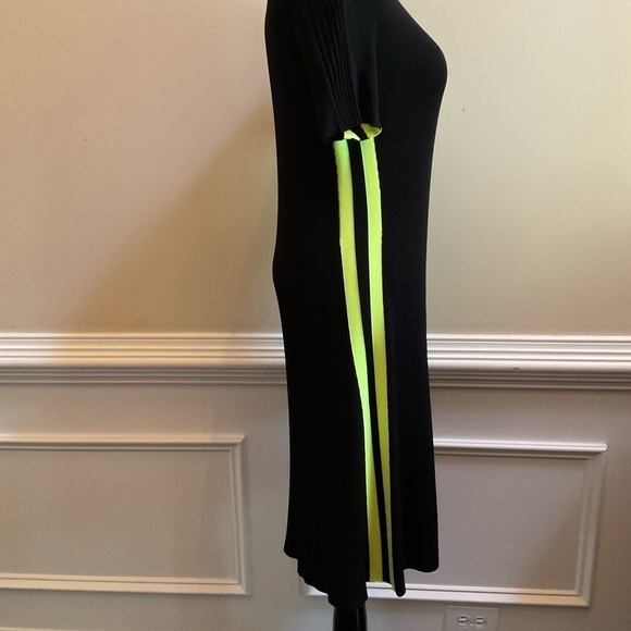 Escada Sport Damouel Black Ribbed Knit Short Sleeve Side-Stripe Dress Size M - Picture 3 of 7